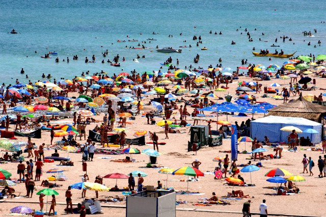 Numărul turiştilor sosiţi pe litoral în primele șase luni ale acestui an, în creștere față de 2021