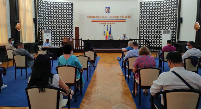 PREFECTURA, noi măsuri pentru prevenirea ALUNECĂRILOR de TEREN de la CUMPĂNA