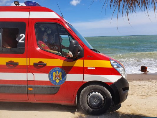 Zi încărcată pentru salvamari! Încă un bărbat a fost scos din valuri la Vama Veche