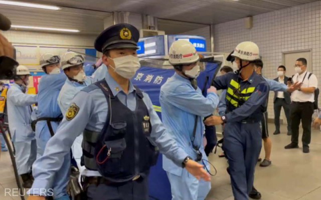 Nouă răniţi într-un atac cu cuţitul într-un tren din Tokyo