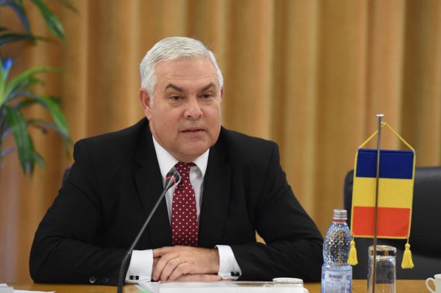 Senatorul Angel Tîlvăr: 'Noul an școlar: incertitudine, de la A la Z'
