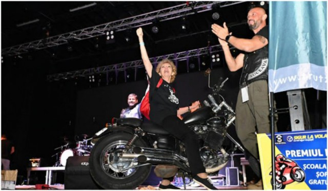 Un viceprimar USR-PLUS a câștigat o motocicletă la un festival finanțat chiar de Primărie