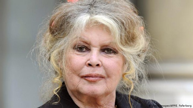 Brigitte Bardot respinge permisul de sănătate și îi cheamă pe cei nevaccinați la revoltă