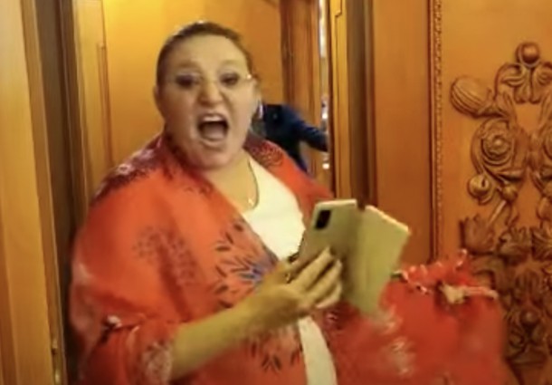 SCANDAL MONSTRU: Soțul senatoarei Diana Șoșoacă, acuzat că s-a BĂTUT cu poliția