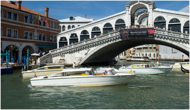 Situaţie inedită în miez de vară: Piaţa San Marco din Veneţia, sub ape