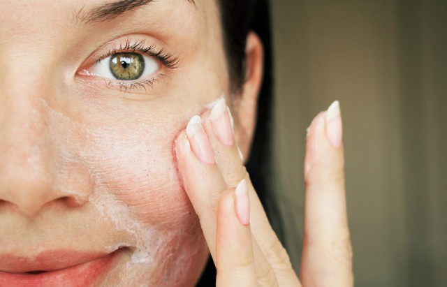 4 metode prin care îți poți menține pielea sănătoasă