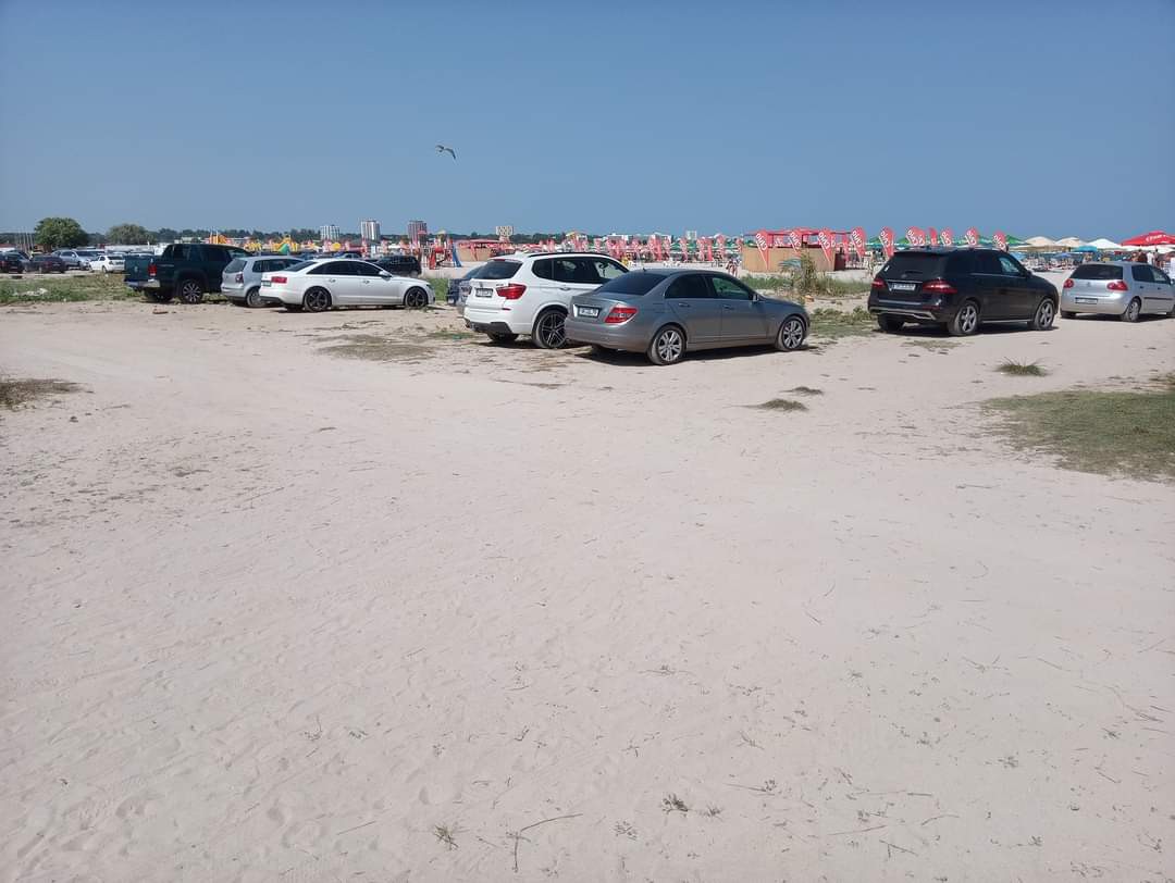HAOS GENERALIZAT din cauza MAȘINILOR, în zona PLAJEI din SATURN HAOS GENERALIZAT din cauza MAȘINILOR, în zona PLAJEI din SATURN