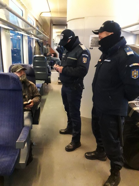 RAZII ale POLIŢIŞTILOR în TRENURILE de CĂLĂTORI