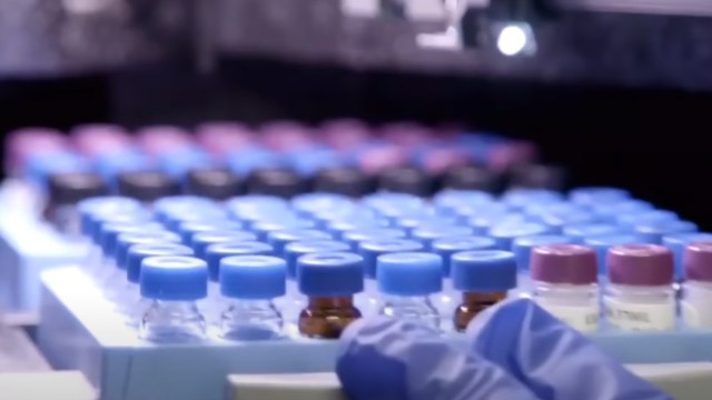 UE comandă peste 180 de milioane de doze de vaccin anti-Covid adaptate variantei Omicron