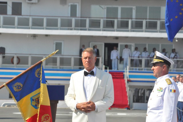 Klaus Iohannis vrea vaccinarea obligatorie pentru unele categorii de angajați
