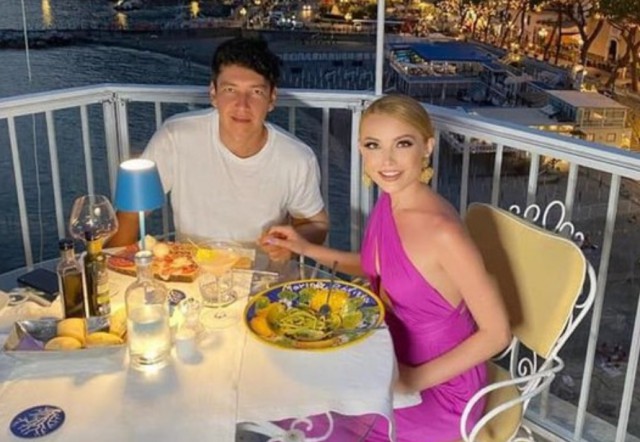 Elena Gheorghe în a doua lună de miere cu soțul său. Cei doi au ales destinaţia de top a acestei veri