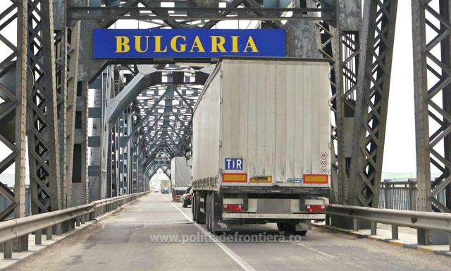 Comisar european: Bulgaria ar putea adera la euro în 2025