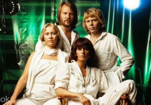 ABBA va lansa un nou material muzical, înaintea turneului său de revenire pe scenă prin spectacole holografice