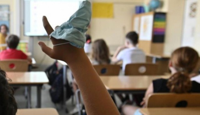 Măşti sanitare de la vârsta de 6 ani şi distanţare de 1,2 metri, reguli pentru începerea noului an şcolar în Spania