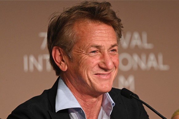 Sean Penn: „Vaccinul ar trebui să fie obligatoriu”