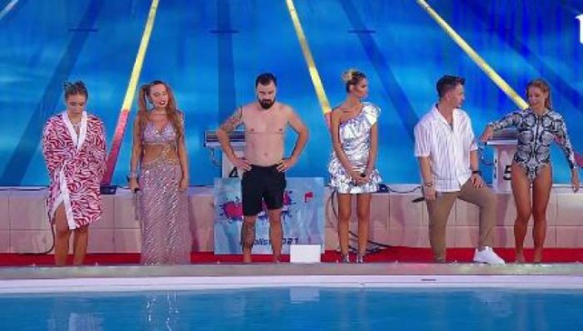 Juriul a ales cine merge în finala Splash! Vedete la apă. Concurenta s-a întrecut pe sine
