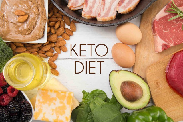 Simptomele menopauzei ar putea fi ușurate cu dieta keto?