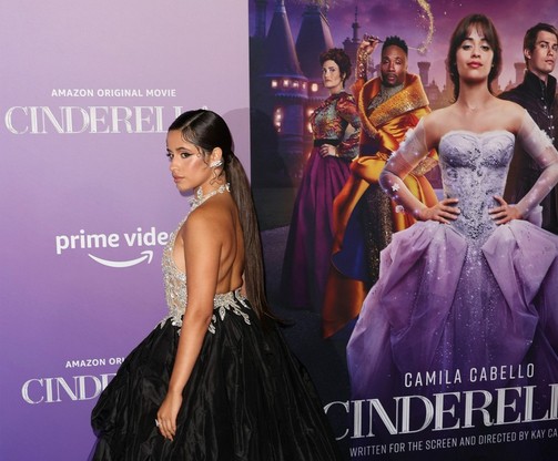 Camila Cabello, strălucitoare la prezentarea filmului 'Cinderella'