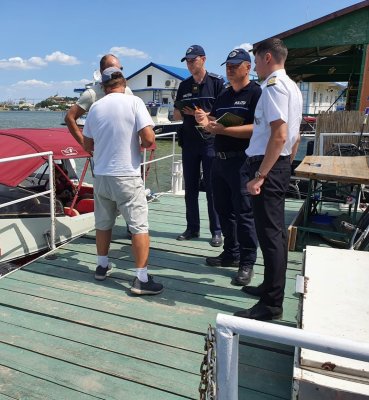 Sancţiuni de aproape 500.000 de lei, aplicate de poliţiştii de la transporturi, pe litoral și în zonele protejate