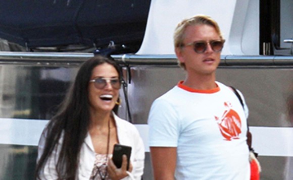 Demi Moore şi-a găsit iubit tinerel? Cum a fost surprinsă în Italia