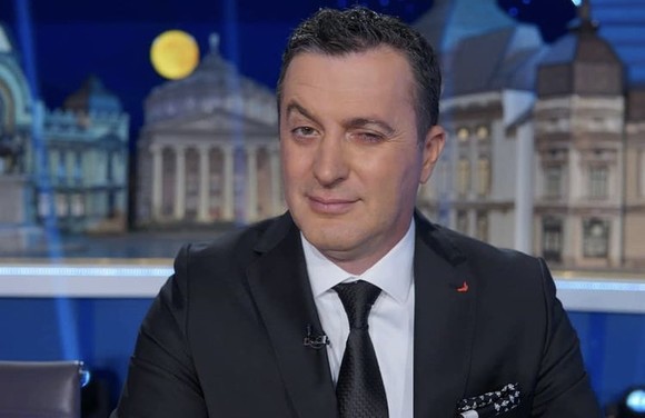 Dezbrăcatu', obligat să se opereze: 