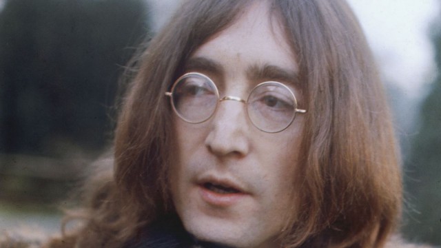Interviuri audio rare cu John Lennon, care nu au fost făcute publice până în prezent, vor fi scoase la licitaţie