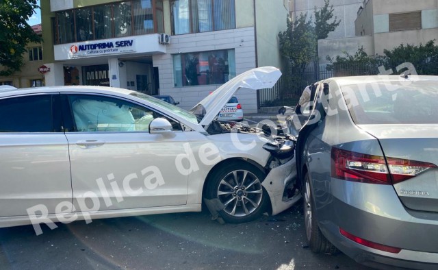 Un ALT ACCIDENT GRAV pe bulevardul Mamaia; DOUĂ VICTIME! VIDEO