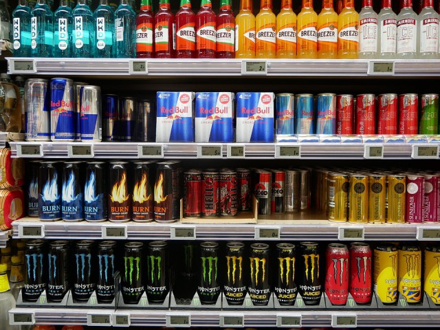 Supermarketurile din România RETRAG un energizant contaminat cu oxid de etilenă