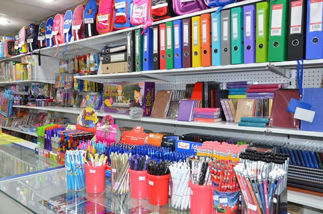 Anghel (ANPC): Achiziţionaţi uniformele şcolare şi rechizitele numai din magazine specializate