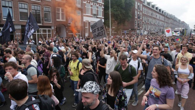 Proteste împotriva restricțiilor sanitare în Turcia, Olanda și Austria