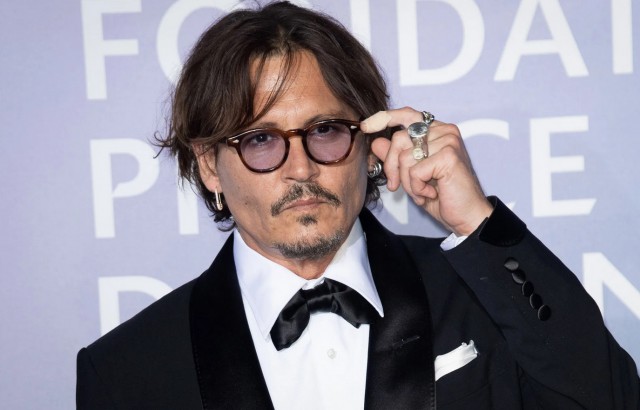 Directorul Festivalului de la San Sebastian ameninţă să demisioneze din cauza premiului decernat lui Johnny Depp