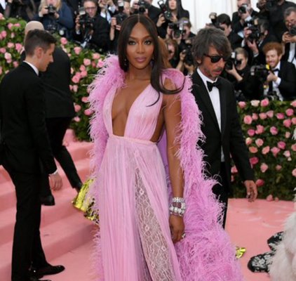 Naomi Campbell, neschimbată la 51 de ani: 