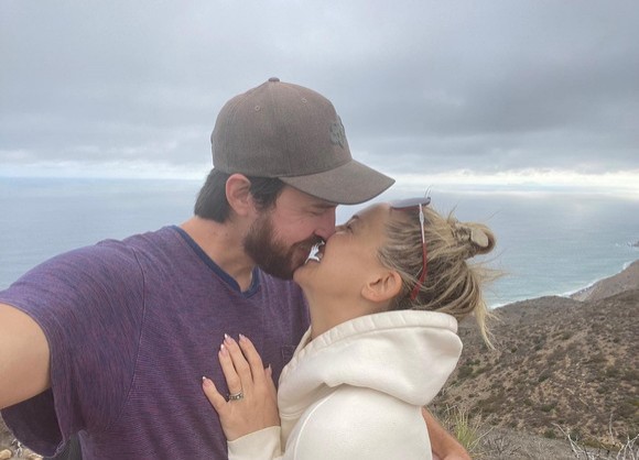 Kate Hudson s-a logodit la 42 de ani, după 6 ani de relație