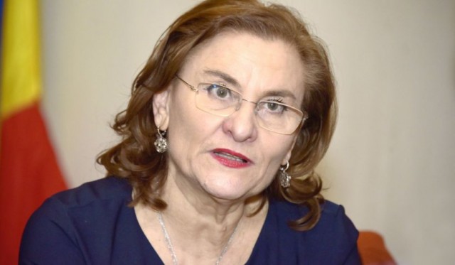 Grapini: Membrii comunității LGBTQ nu sunt discriminați. Nu îi dă nimeni jos din avion