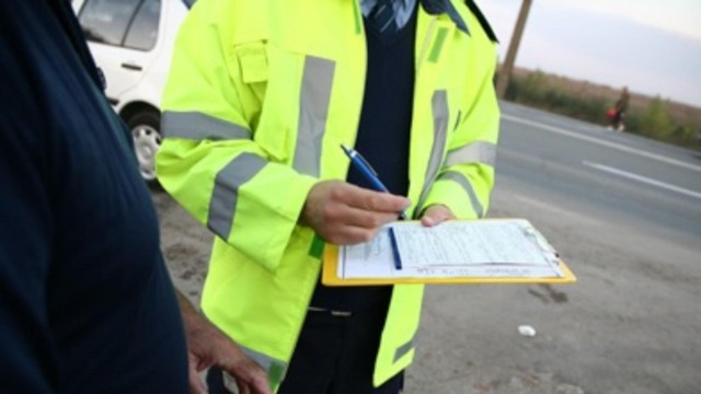 DOUĂ PERSOANE din TOPRAISAR, AMENDATE pentru NERESPECTAREA CARANTINEI