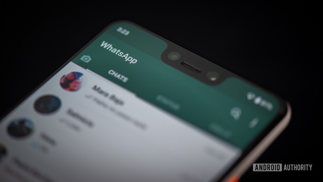 A AMENINȚAT o FEMEIE pe WhatsApp și Instagram și a ajuns în fața instanței