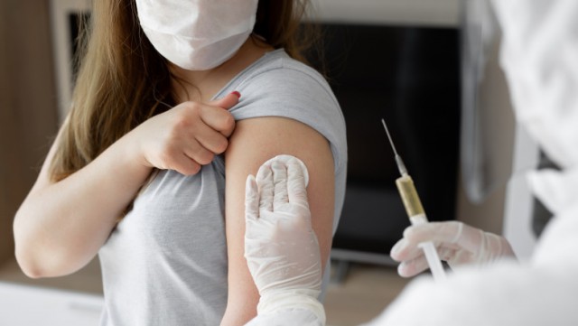 Gheorghiță: Vaccinul antigripal poate fi făcut în același timp cu cel anti-COVID, la medicul de familie