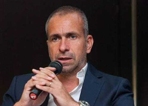 Biriş, HORA: Dacă intră 20 de clienţi în restaurant cu acelaşi certificat verde, nu am dreptul să îi legitimez
