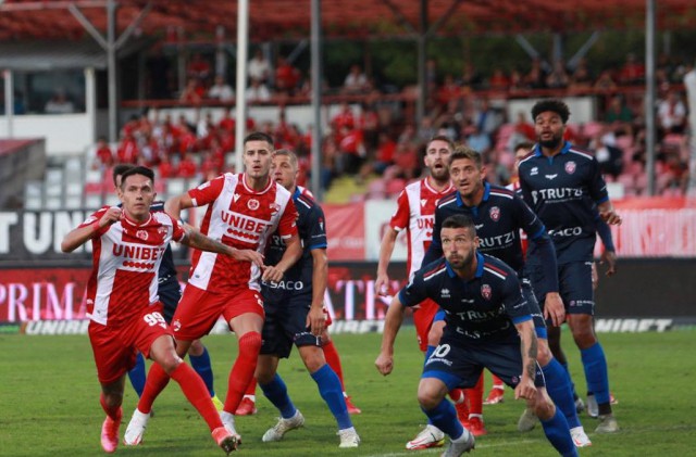 Fotbal - Liga I: Dinamo Bucureşti - FC Botoşani 1-2