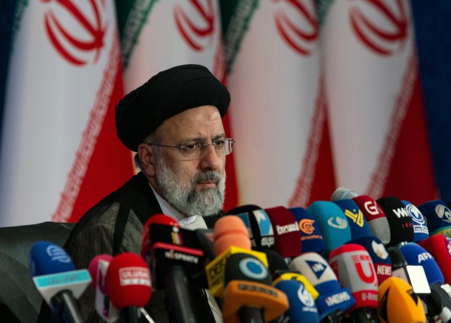 Iranul, favorabil unor negocieri privind dosarul nuclear pentru a ridica 'toate sancţiunile'