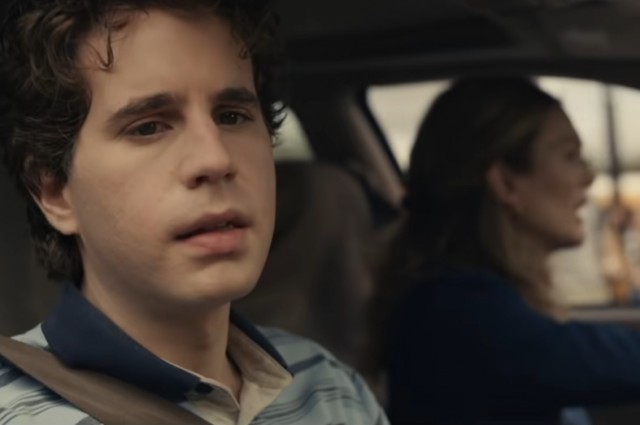 'Dear Evan Hansen', musicalul de pe Broadway face saltul în sălile de cinema din SUA