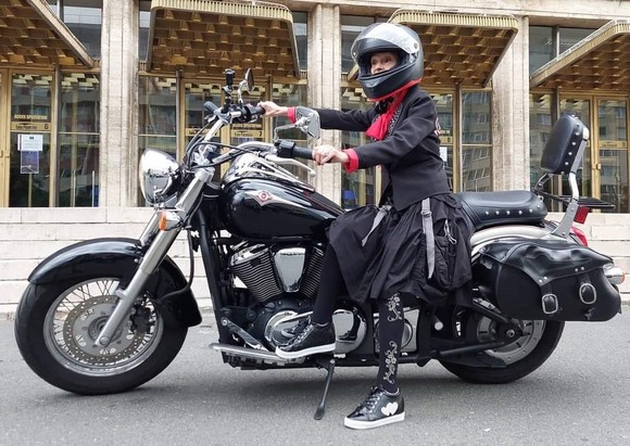 Marina Voica, senzațională: Călare pe motor, la 85 de ani