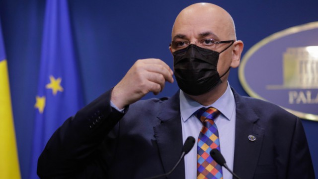 Arafat îndeamnă românii să anunţe autorităţile dacă unele persoane nu sunt verificate în restaurante, la petreceri