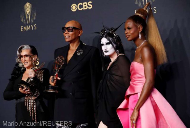 Primetime Emmy 2021: Culorile vii şi alegerile îndrăzneţe au dominat vestimentaţia starurilor pe covorul roşu