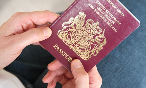 De la 1 octombrie, paşaportul devine obligatoriu pentru a călători în Regatul Unit