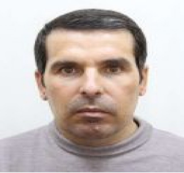 AŢI VĂZUT ACEASTĂ PERSOANĂ? Sunaţi la 112!