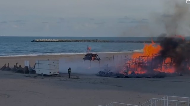 INCENDIU la TERASA de pe PLAJA 3 PAPUCI: Doi COPII ar fi AUTORII VIDEO