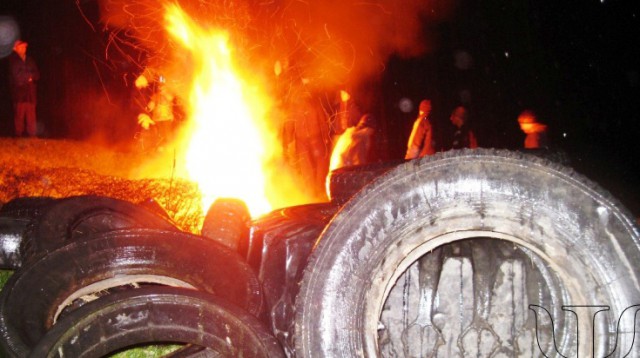 INCENDIU de CAUCIUCURI, în MEDGIDIA