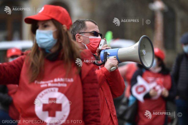 Sindicaliştii Federaţiei Sanitas vor PROTESTA în fața GUVERNULUI