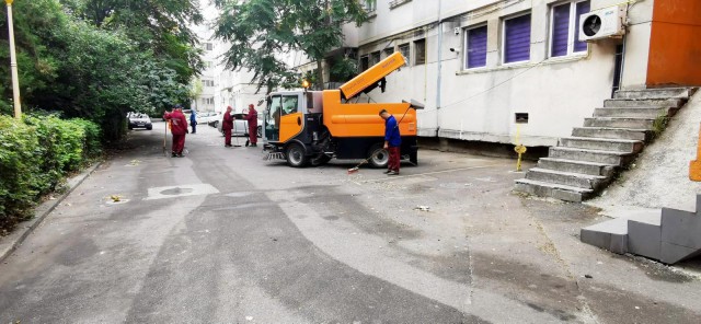 Atenție, șoferi! Se desfășoară lucrări de asfaltare în zona Dacia